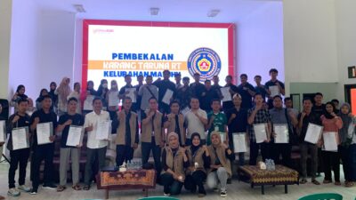 Dorong Aktivitas Positif Pemuda, Karang Taruna Kridamulya Maluhu Serahkan SK dan Sarana Olahraga