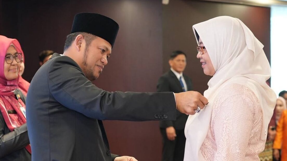 99 ASN Pemprov Kaltim Terima Satyalancana Karya Satya di HUT Ke-80 Kemerdekaan RI