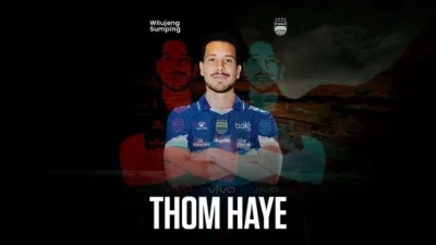 Thom Haye Resmi Gabung Persib Bandung