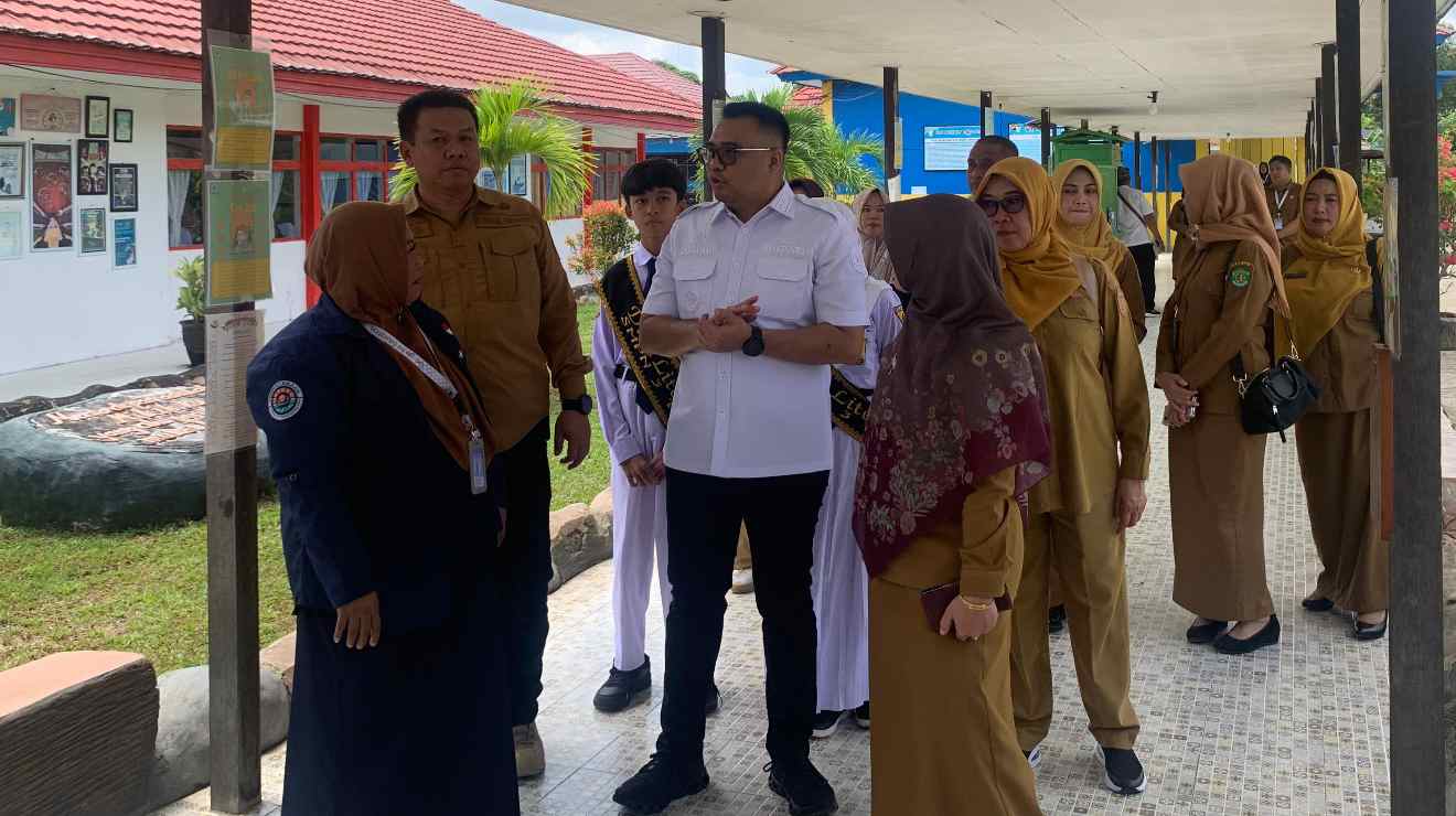Bupati Kukar Tinjau Literasi SMPN 3 Tenggarong, Targetkan Juara Lomba Perpustakaan Kaltim