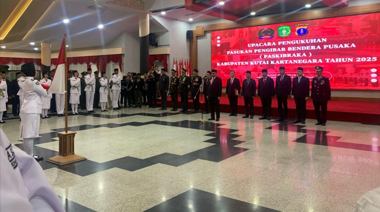 Bupati Kukar Kukuhkan 43 Anggota Paskibraka, Harapkan Tugas Berjalan Lancar