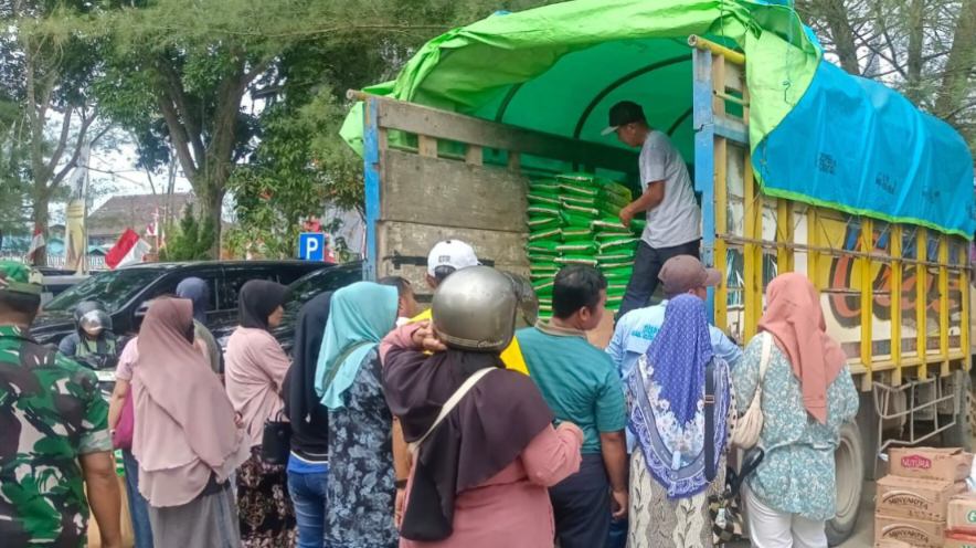 Kolaborasi Pemkab dan Kejari Kukar Hadirkan Gerakan Pangan Murah di Tenggarong