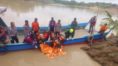 Tenggelam Dua Hari, Mayat Kru Tugboat Ditemukan Mengapung di Sungai Muai 