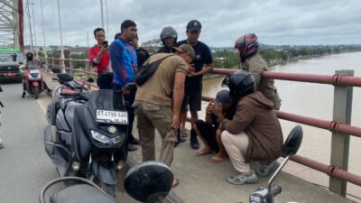 Jangan Ditiru! Percobaan Bunuh Diri di Jembatan Kutai Kartanegara Berhasil Digagalkan