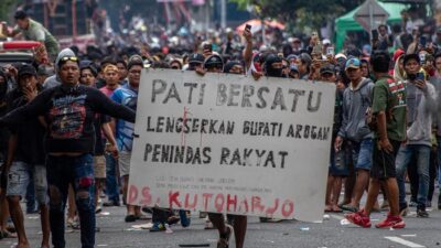 Demo Besar di Pati Tuntut Pemakzulan Bupati Sudewo, DPRD Ketuk Palu Hak Angket