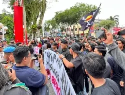 Warga Balikpapan Desak Pembatalan Kenaikan PBB