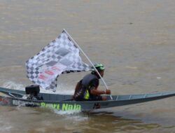 Lomba Ketinting Meriahkan Erau 2025, 160 Peserta Adu Cepat di Sungai Mahakam