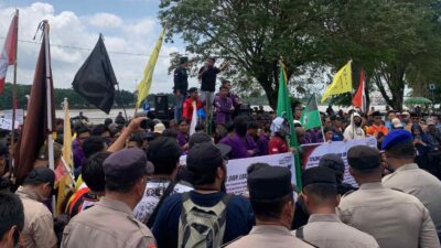 Aliansi Kukar Menggugat Geruduk Kantor DPRD, Layangkan 12 Poin Tuntutan