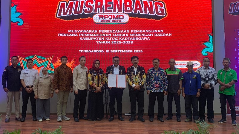 Pemkab Kukar Atasi Kemiskinan di Tingkat Bawah Melalui Program Rp150 Juta Per RT