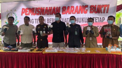 Didominasi Kasus Narkoba, Kejari Kukar Musnahkan Puluhan Barang Bukti Pidana