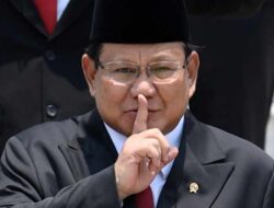 Prabowo Copot Sri Mulyani dari Menkeu, Reshuffle dan Lantik Lima Menteri Baru
