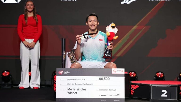 Kalahkan Peringkat Satu Bulu Tangkis Dunia, Jojo Juarai Tunggal Putra Denmark Open 2025