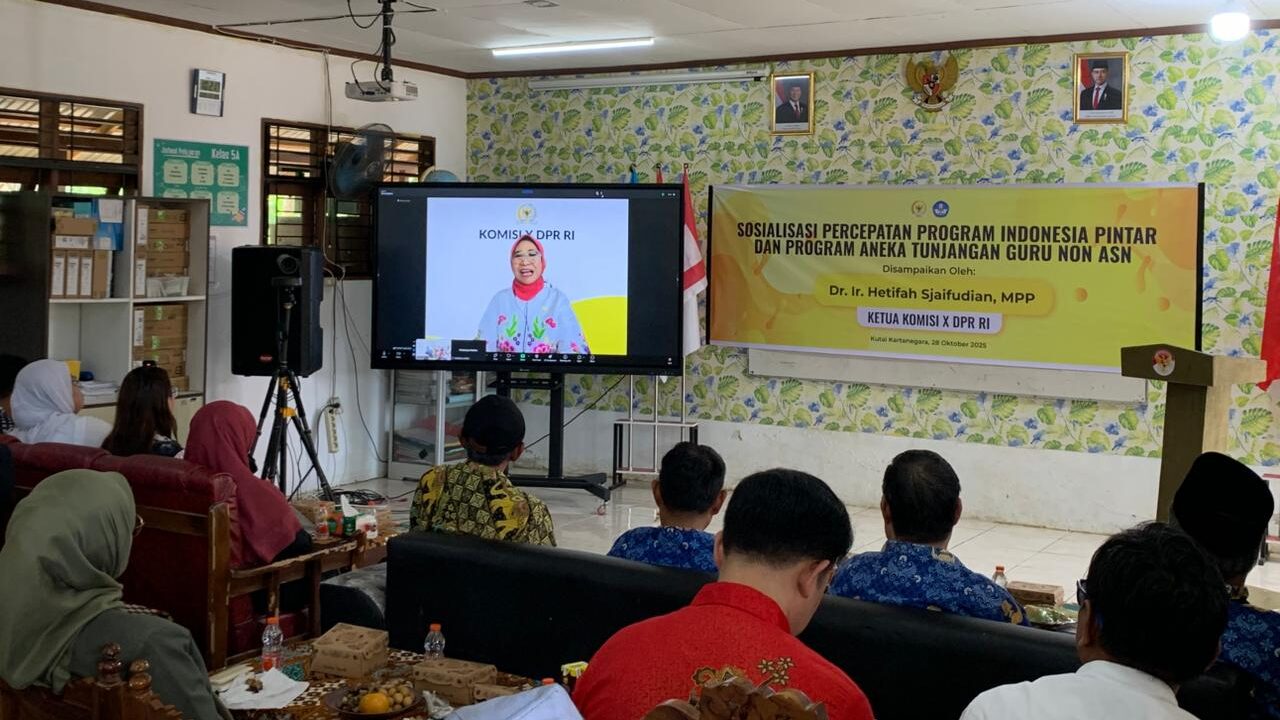 Komisi X DPR RI Dorong Pemerataan Pendidikan dan Kesejahteraan Guru Non ASN di Kukar