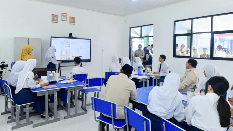 Prabowo Tegaskan Prioritas Pemerataan Digitalisasi Pendidikan hingga Daerah 3T