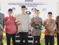 Dorong Transformasi Ekonomi Umat, Wali Kota Samarinda Serahkan Motor dan Rombong Usaha untuk Mustahik