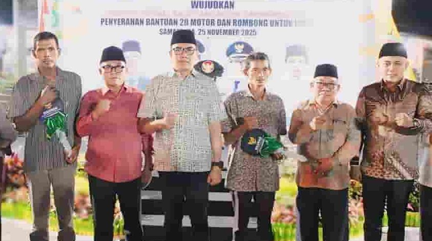 Dorong Transformasi Ekonomi Umat, Wali Kota Samarinda Serahkan Motor dan Rombong Usaha untuk Mustahik