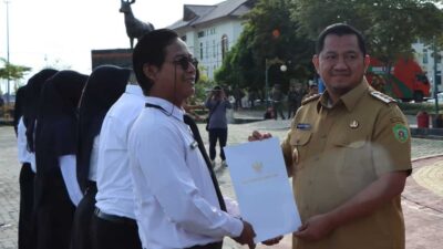 Serahkan 1.698 SK PPPK Paruh Waktu Formasi 2025, Ini Pesan Bupati PPU