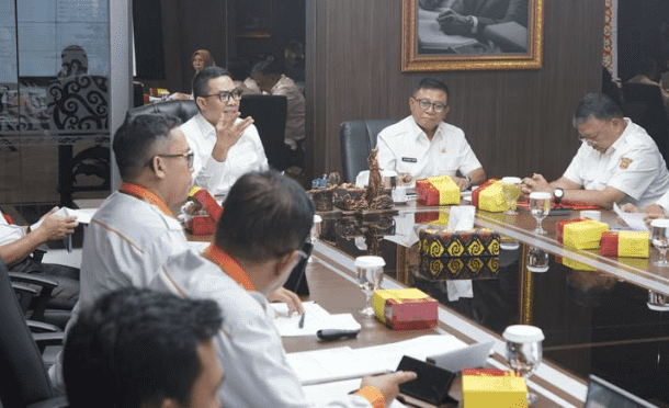 Wali Kota Tegaskan Perlu Langkah Nyata BPR Samarinda untuk Capai Target Bisnis 2026