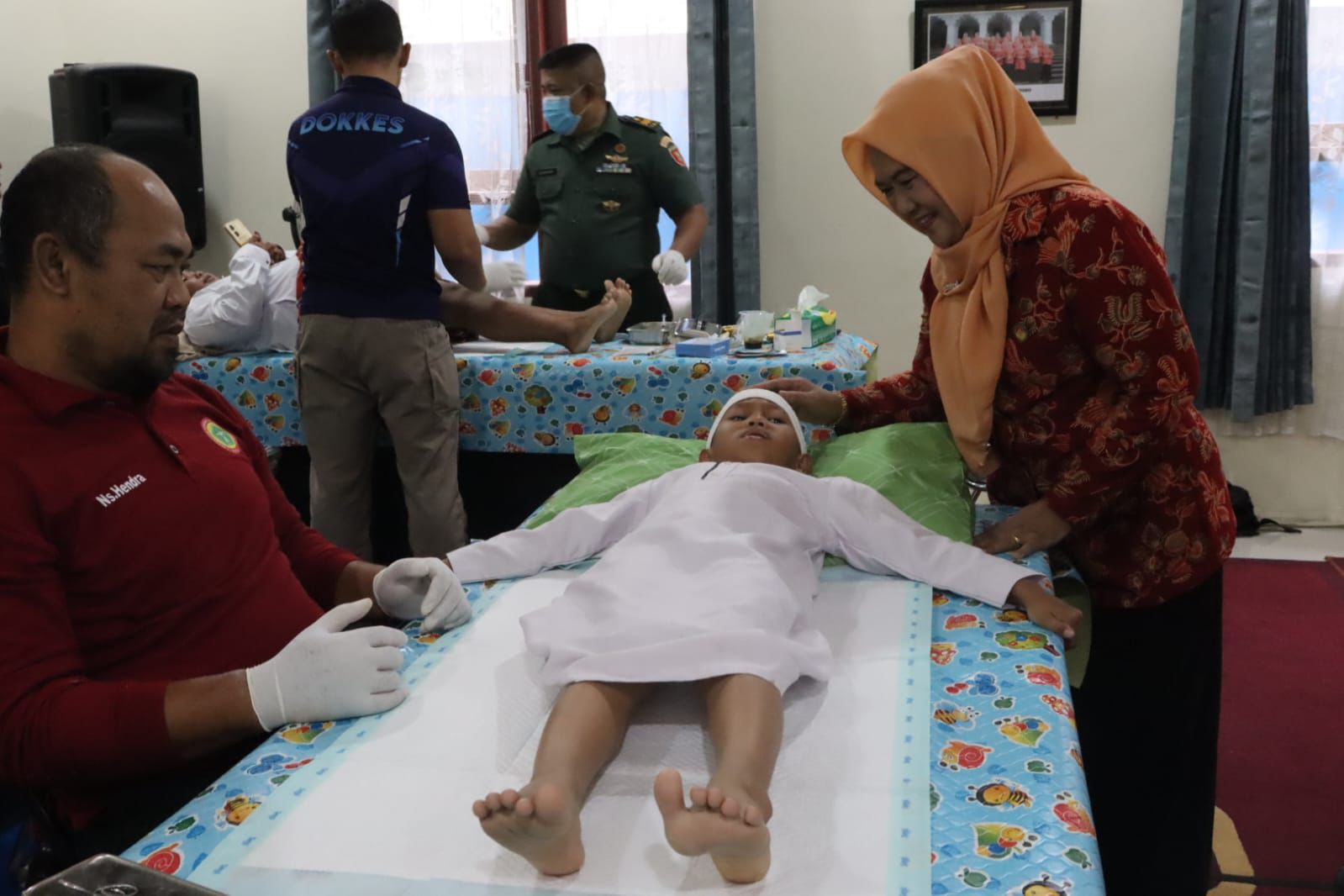 Peringati HUT Ke-26, DWP Kukar Gelar Khitanan Massal untuk 20 Anak