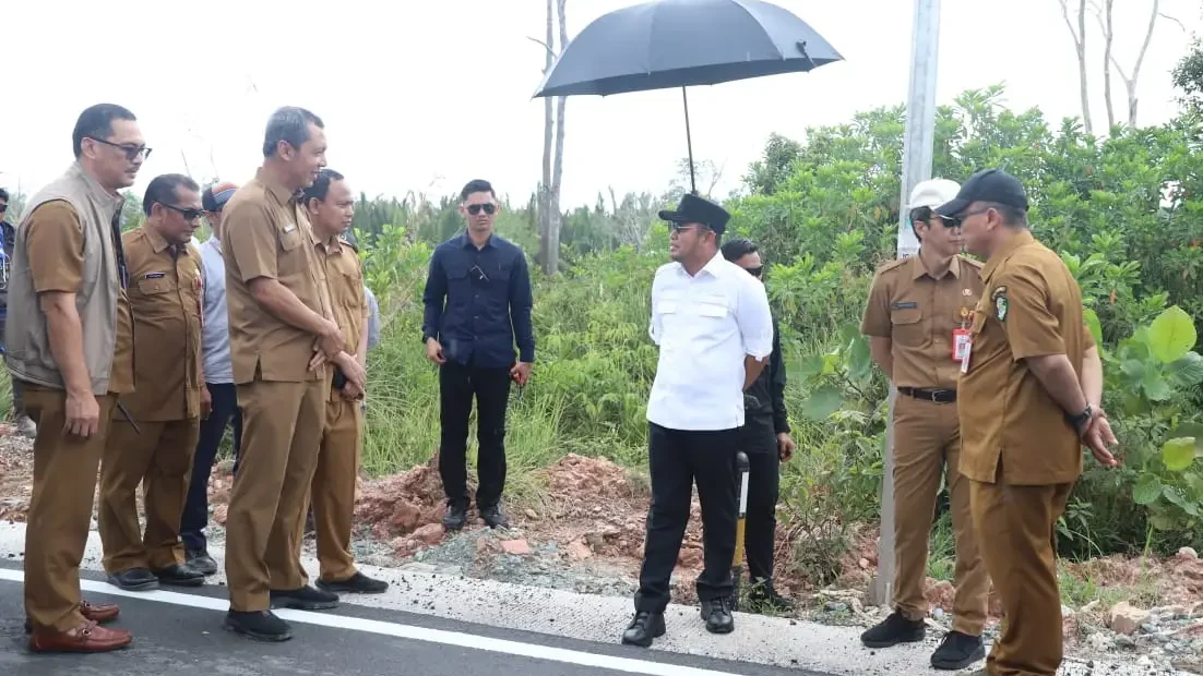 Gubernur Kaltim Sebut Masih Ada Tumpang Tindih Penataan PJUTS dan Tiang PLN