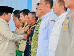 Capai Swasembada, Prabowo Anugerahkan Tanda Kehormatan kepada Menteri dan Petani