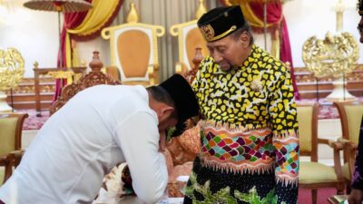 Gubernur Kaltim Sowan ke Sultan Kutai untuk Luruskan Polemik Penempatan Kursi