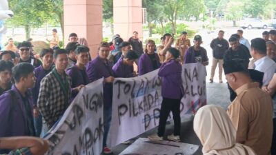 Aliansi Mahasiswa Kukar Geruduk Kantor DPRD, Tolak Wacana Kepala Daerah Dipilih Legislatif
