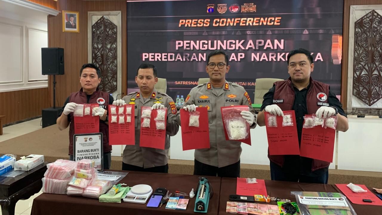 Polres Kukar Bongkar Jaringan Pengedar Sabu-Sabu Miliaran Rupiah
