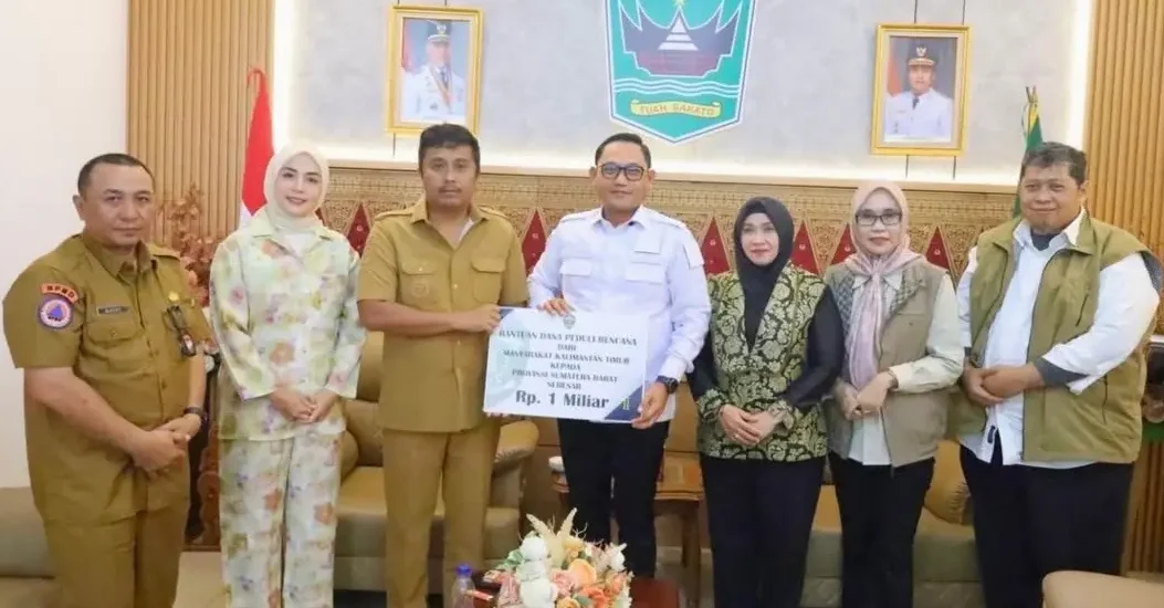 Perkuat Solidaritas Antardaerah, Pemprov Kaltim Serahkan Bantuan Rp1 Miliar kepada Sumbar 