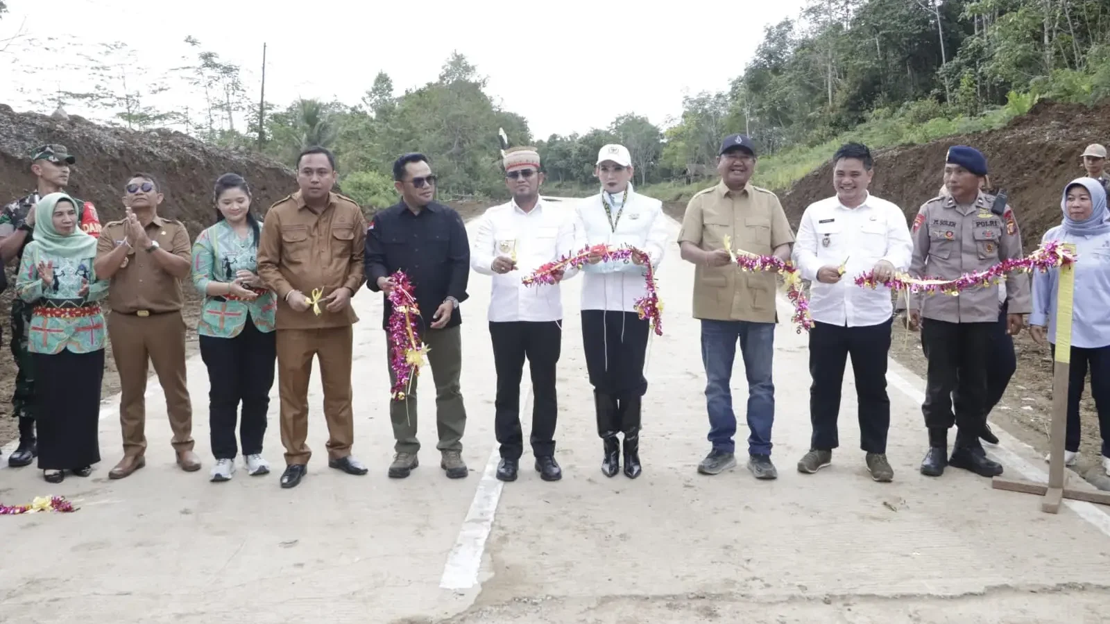 Jalan Tering–Ujoh Bilang Diresmikan, Buka Akses Darat dari Kubar ke Mahulu