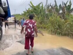 Jalan Poros Kota Bangun-Kenohan Rusak, Pemkab Kukar Minta Perusahaan Ikut Tanggung Jawab