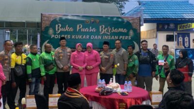 Pererat Silaturahmi Ramadan, Polres Kukar Buka Puasa Bersama Insan Pers dan Ojol 