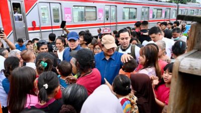 Prabowo Instruksikan Pembangunan Hunian Layak bagi Warga di Pinggir Rel