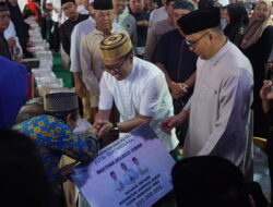 Ribuan Warga Bukber di Samboja, Wabup Kukar Sebut Program Pendidikan dan Kesehatan Aman