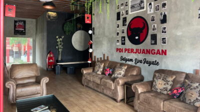 Perkenalkan Renovasi Sekretariat, DPC PDI Perjuangan Kukar Ajak Bukber Wartawan