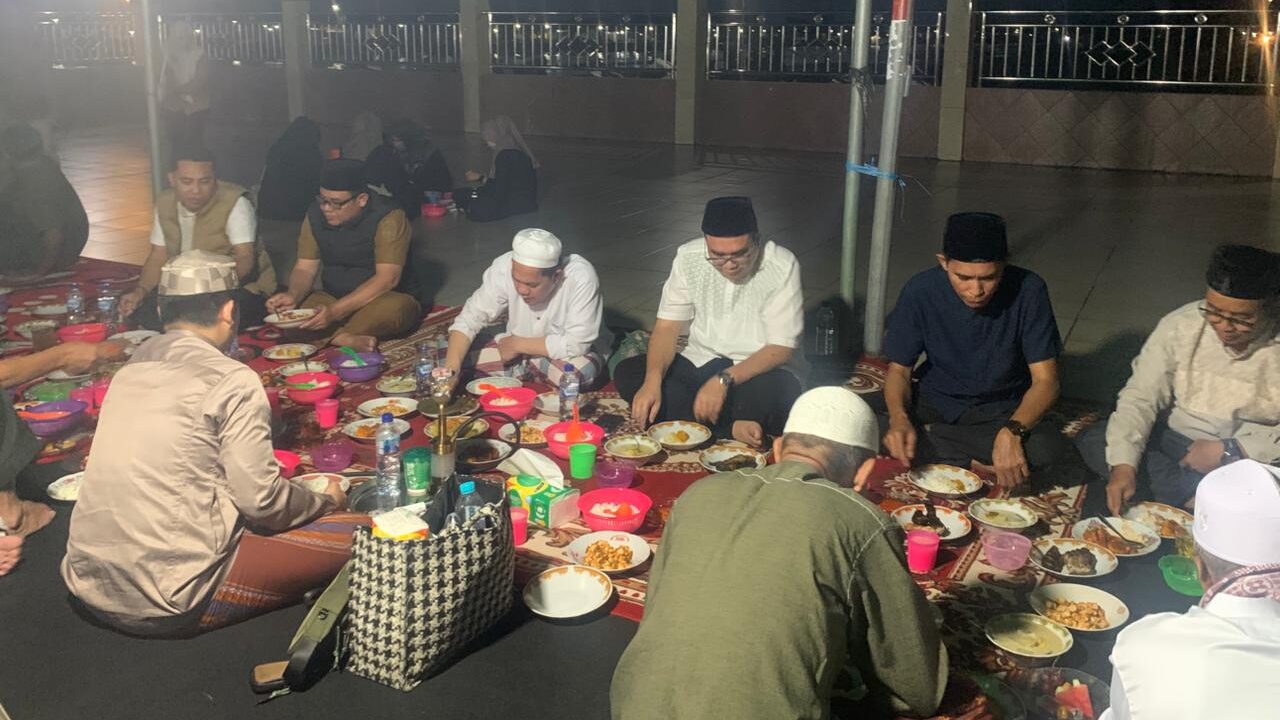 Safari Ramadan di Desa Jantur, Bupati Kukar Pulang Kampung dan Janji Tuntaskan Pembangunan