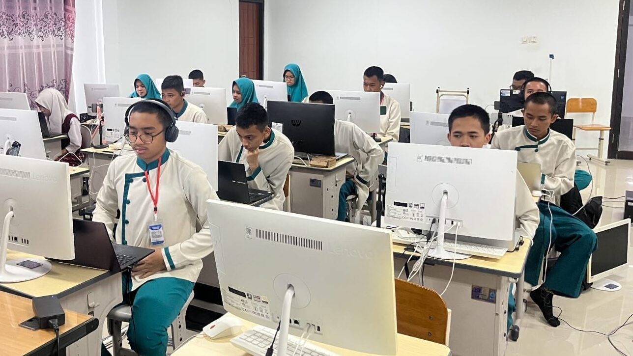 Bikin Bangga, Puluhan Siswa SMAN 10 Samarinda Kantongi 84 LoA dari Berbagai Kampus Luar Negeri