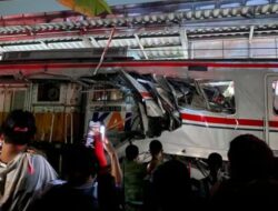 KA Argo Bromo Tabrak KRL, Lima Penumpang Meninggal dan Puluhan Luka-Luka