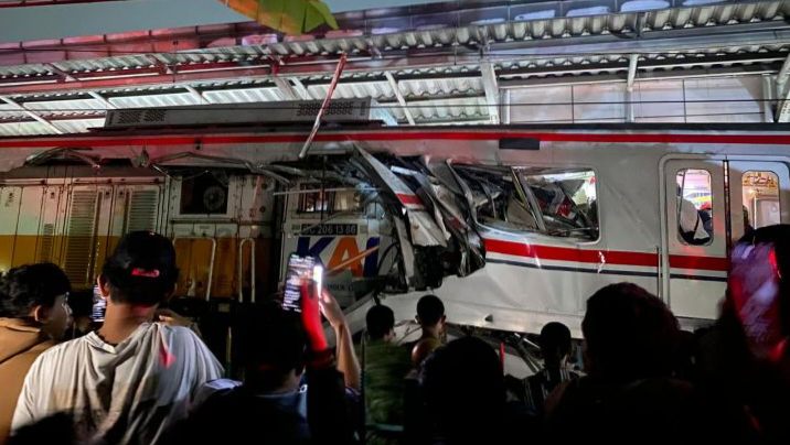 KA Argo Bromo Tabrak KRL, Lima Penumpang Meninggal dan Puluhan Luka-Luka