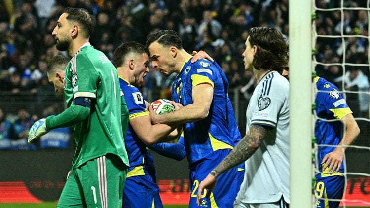 Kalah Memilukan di Adu Penalti, Italia Gagal Lolos Tiga Kali Beruntun ke Piala Dunia