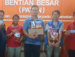 Pemkab Kubar Salurkan Bantuan Logistik untuk Warga Korban Banjir Bentian Besar 