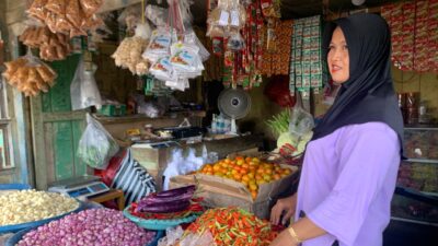 Harga Plastik Melonjak Akibat Konflik, Pedagang di Tenggarong Menjerit