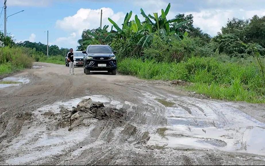 Titik Terparah Jadi Prioritas, Perbaikan Jalan Kota Bangun–Kenohan Dimulai 