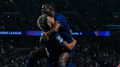 Hujan 9 Gol di Paris! PSG Tumbangkan Bayern 5-4
