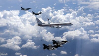 Pesawat Kepresidenan Dikawal F-16 T-50 Golden Eagle Buatan Amerika Serikat, Ada Apa?