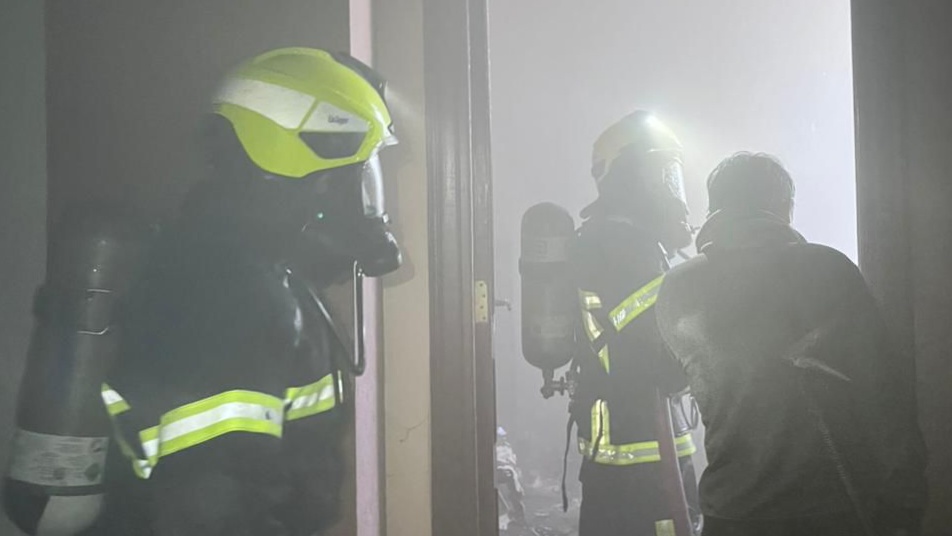 Diduga Akibat Korsleting, Gedung di Kompleks Kantor Bupati Kukar Terbakar