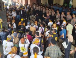 Ngotot Minta Ahmad Yani Mundur, Massa Datangi DPRD Kukar dan Ancam Lakukan Ini