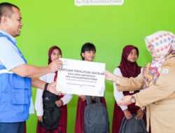 PLN Nusantara Power Salurkan Bantuan Sekolah untuk Siswa Berprestasi di Balikpapan Timur