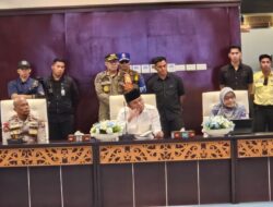 Ratusan Massa Gerakan 215 Kepung Kantor Gubernur Kaltim, Desak Rudy Mas’ud Mundur