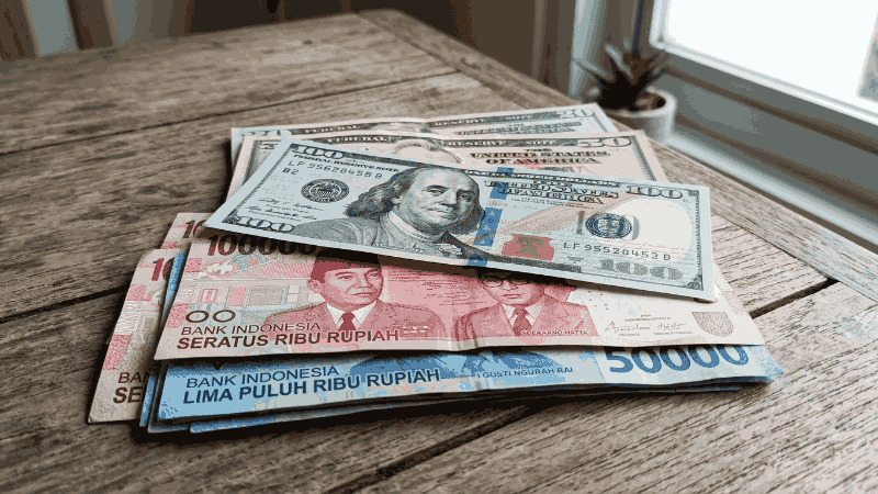 Mata Uang Rupiah Makin Melemah, Dolar Sudah Tembus Level Rp18.000